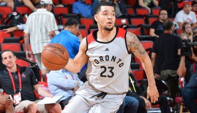 现出高度的 现出高度的